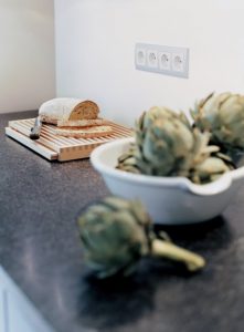 10 Merk Stop Kontak Terbaik yang Bagus dan Tahan Lama